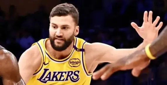 Lakers Bench Boost Kennard Offensive Spark