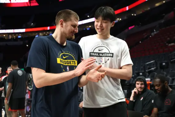 Blazers Push For Giannis As Yang Faces Move